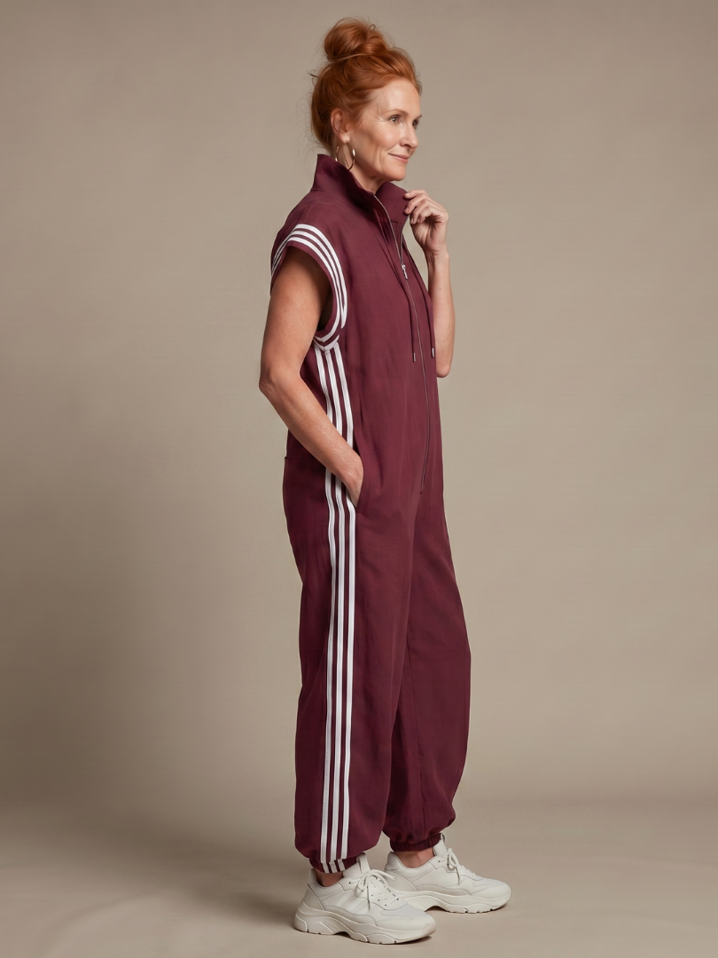 Casual women's striped zip-up jumpsuit, perfect for everyday fashion.