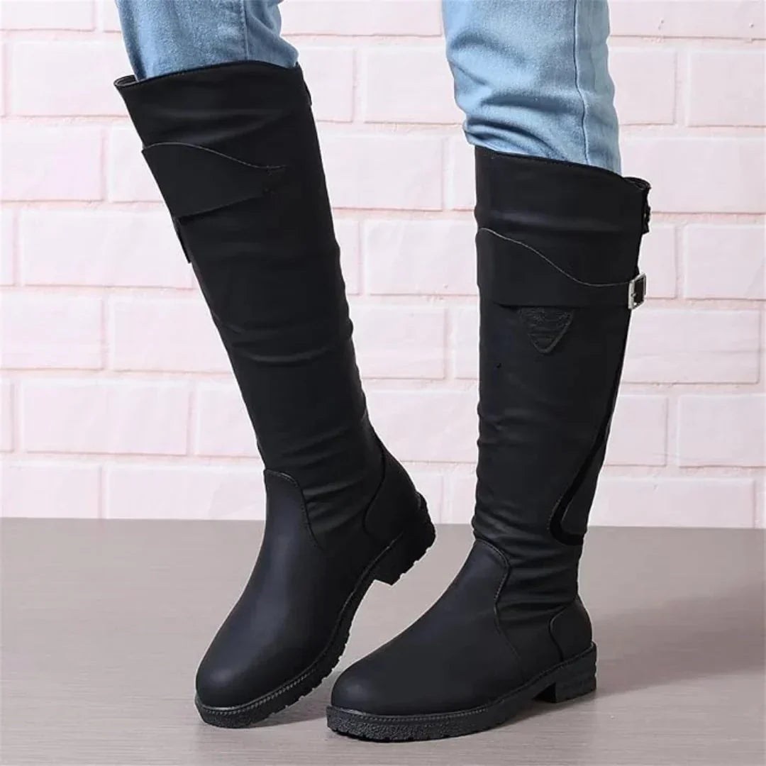 Durable women's boots with a stylish finish, featuring a gel insole for long-lasting comfort.