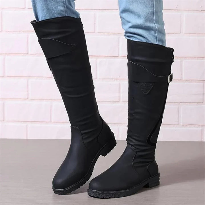 Durable women's boots with a stylish finish, featuring a gel insole for long-lasting comfort.