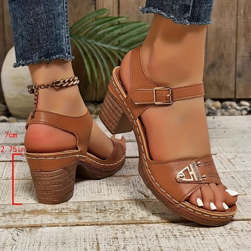 Women's open-toe sandals: stylish, comfortable, lightweight, and perfect for versatile everyday summer wear.