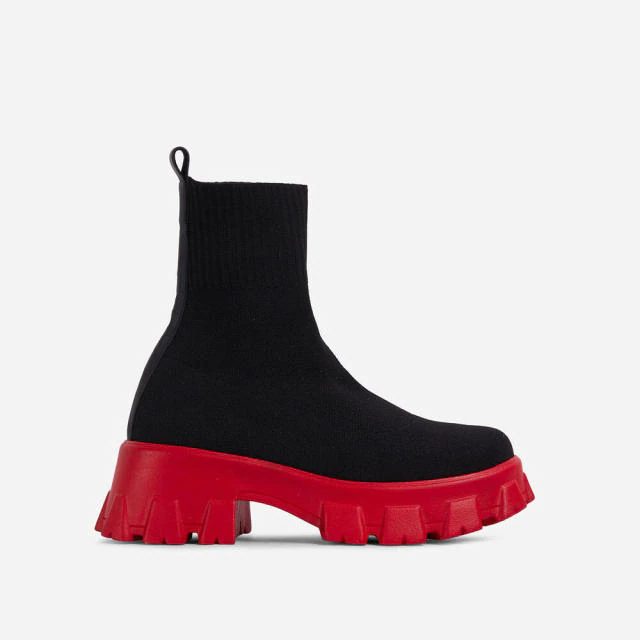 Fashionable women's ankle boots, stylish slip-on design for versatile everyday wear.