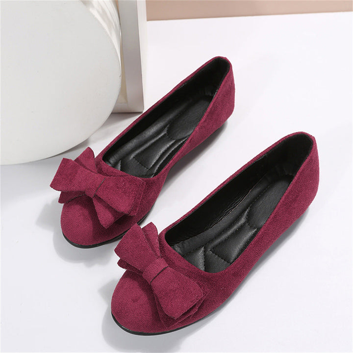 Supportive & cushioned women's loafer flats. Comfort shoes for daily wear, promoting good foot health.
