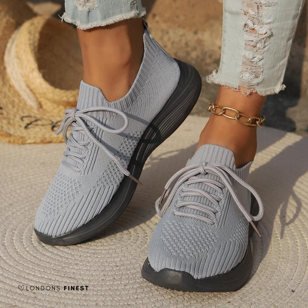 Stylish women's casual sneakers, comfortable for everyday wear. Fashionable footwear with arch support for active women.