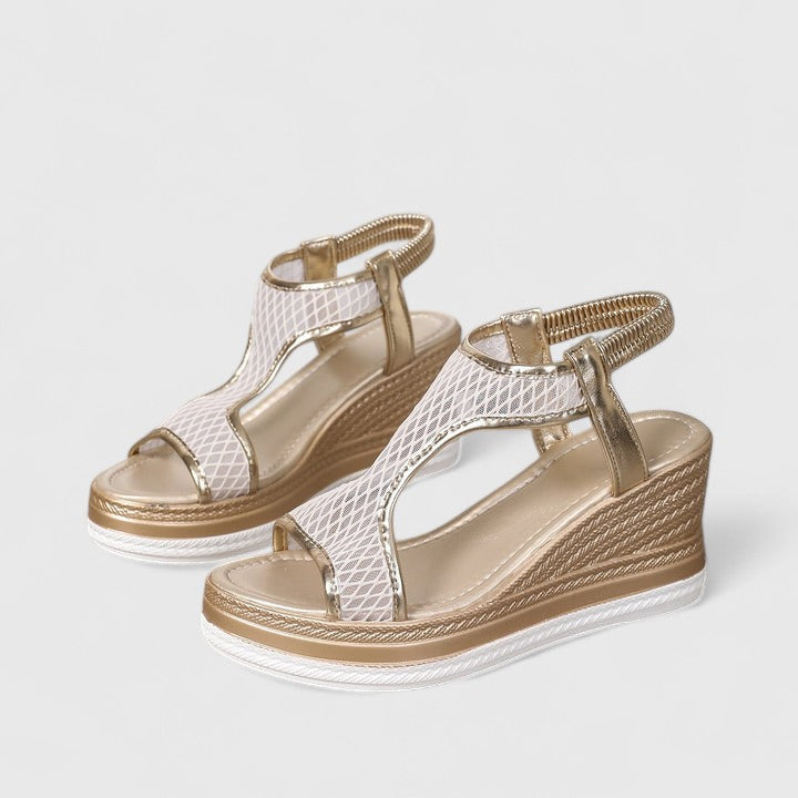 Women's Tatyanna walking sandals, orthopedic support for pain relief and improved posture.
