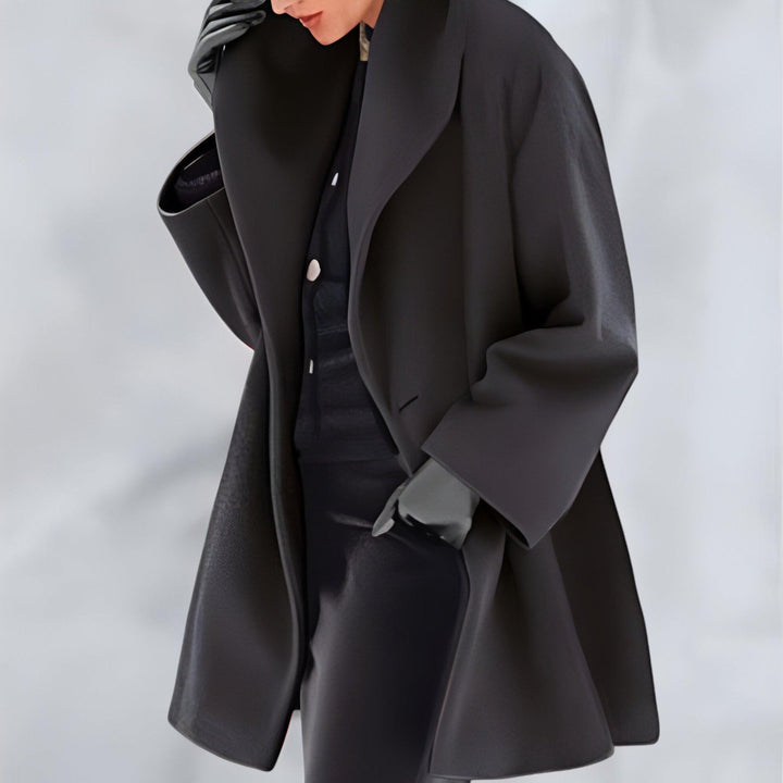 Chic oversized fall jacket for women. Effortless style, versatile for casual outfits & office wear. Timeless fashion.