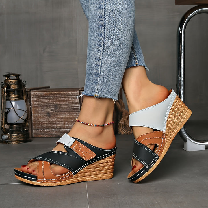 Women's two-tone wedge slides, versatile summer sandals for casual wear & beach outings.