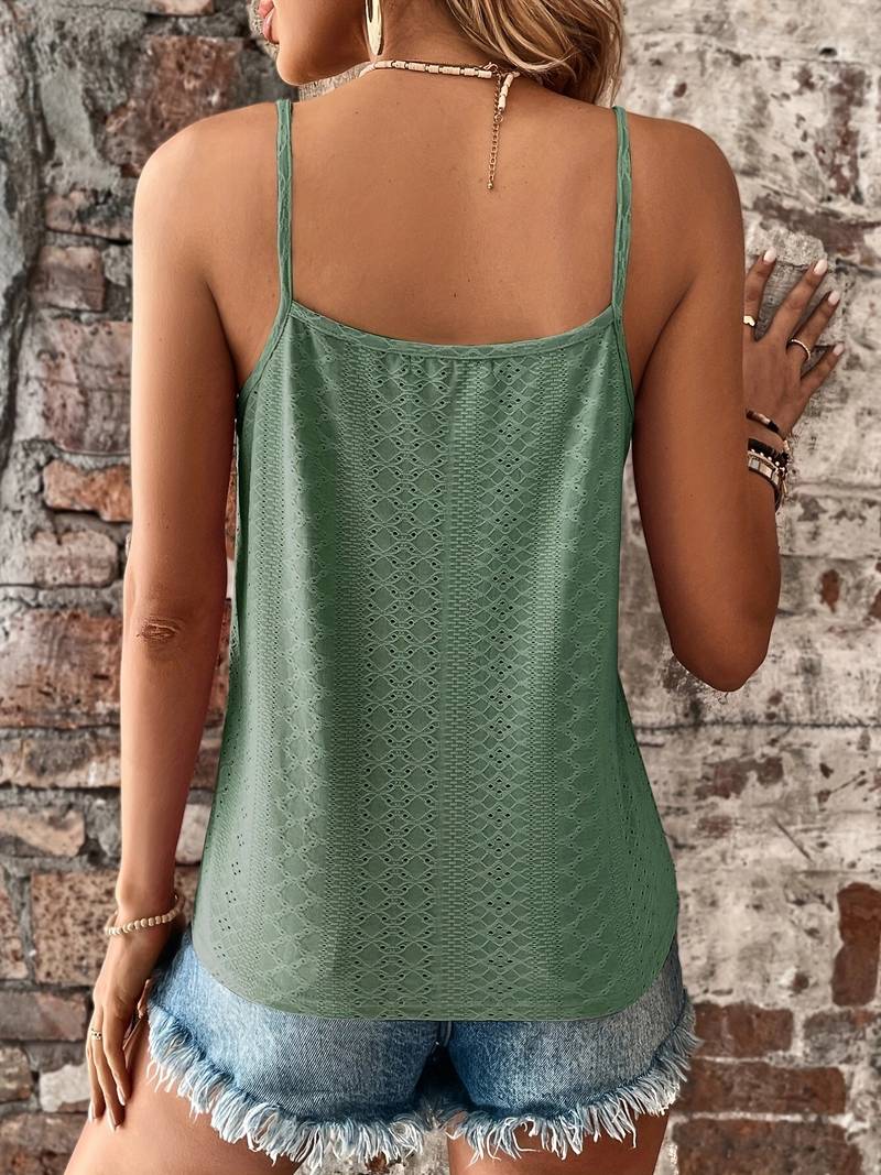 Casual women's V-neck cami with adjustable straps & intricate lace detail. Summer fashion.