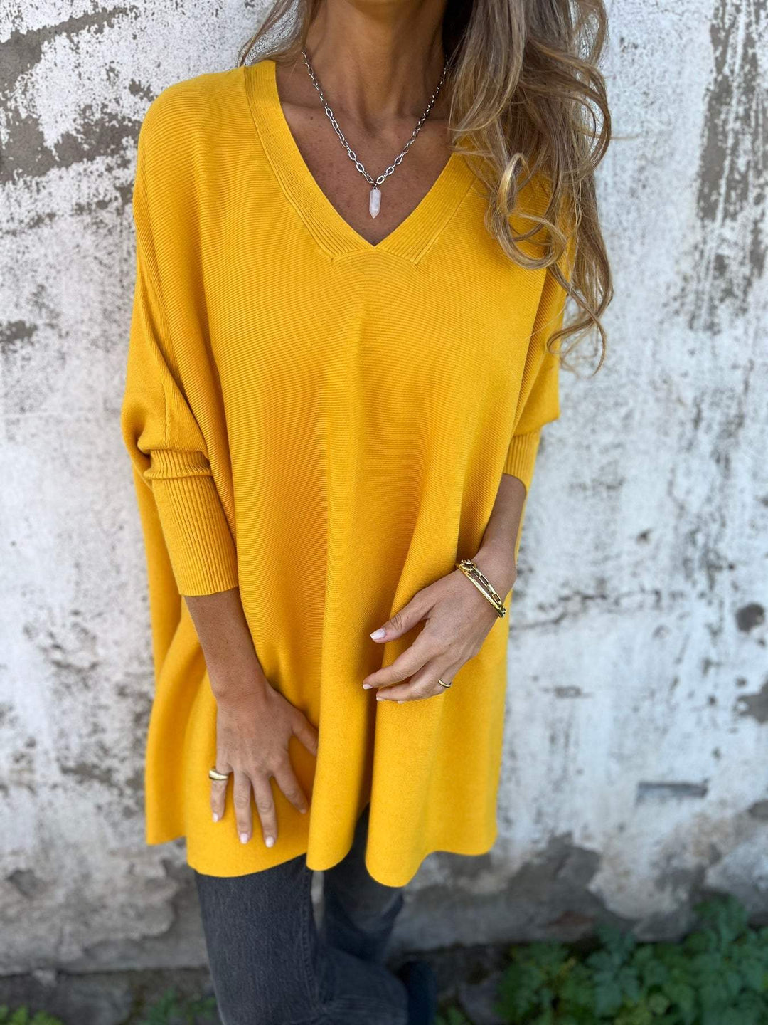 Casual women's swing tunic pullover, offering an effortless, comfortable, and versatile fit.