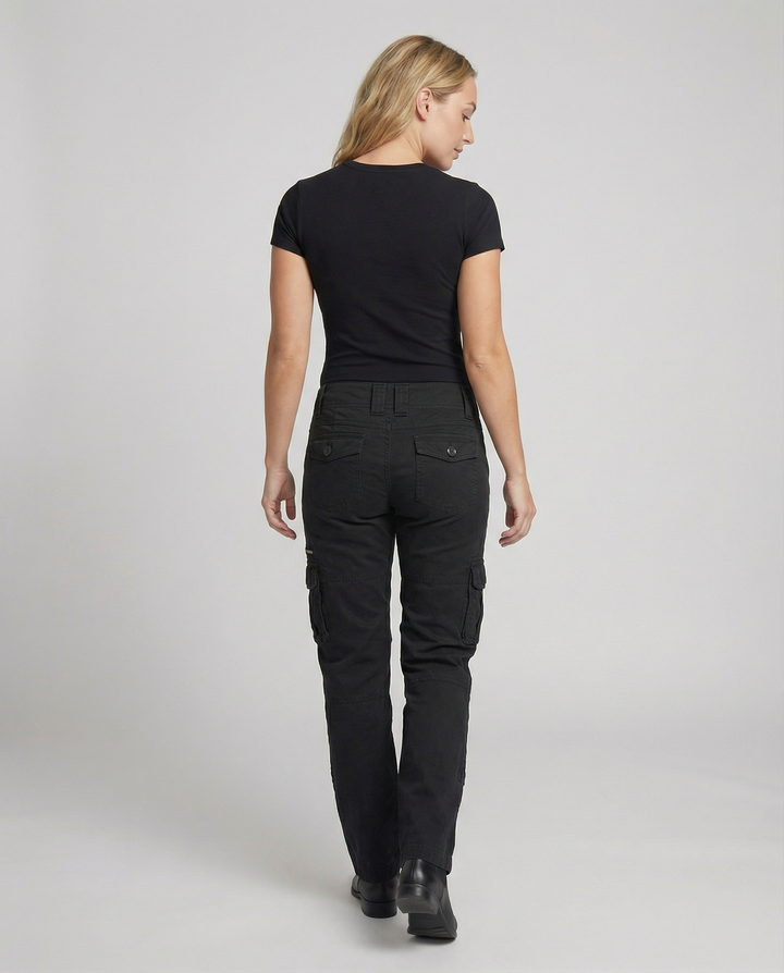Casual women's cargo bottoms, comfortable & stylish for daily wear or light adventure.