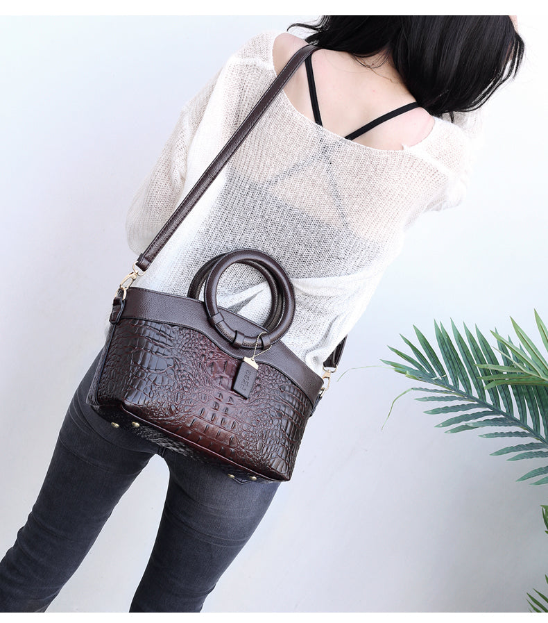Women's fashionable croc embossed faux leather shoulder bag, versatile and elegant.