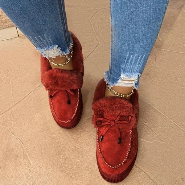 Women's warm round-toe cotton comfort shoes. Slip-on design for cozy winter and casual daily wear.