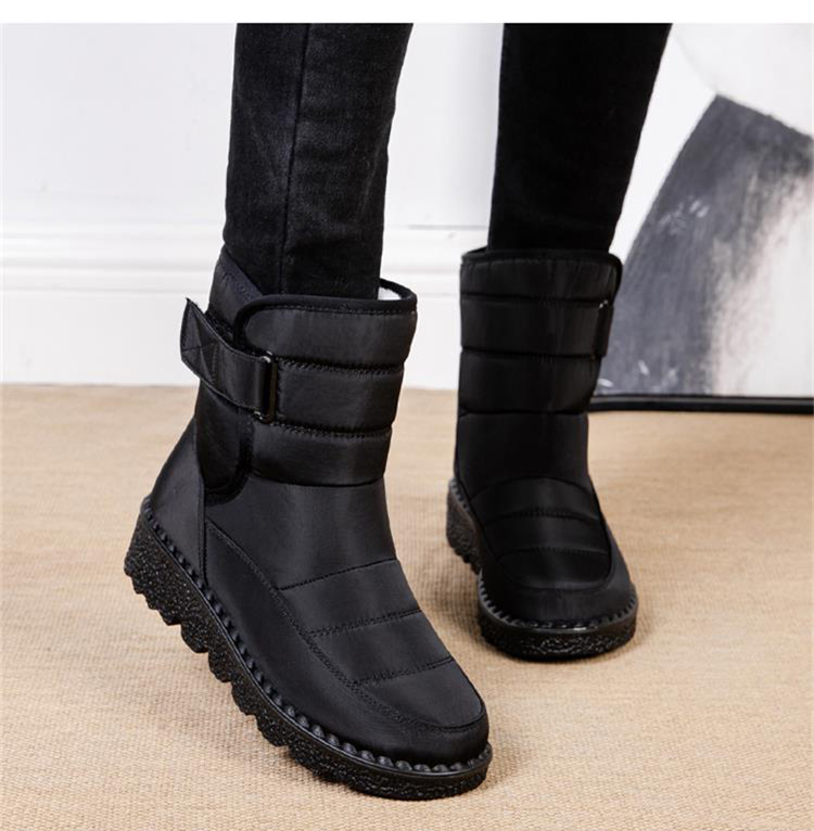 Women's comfortable warm padded waterproof boots, perfect for winter snow and cold weather.