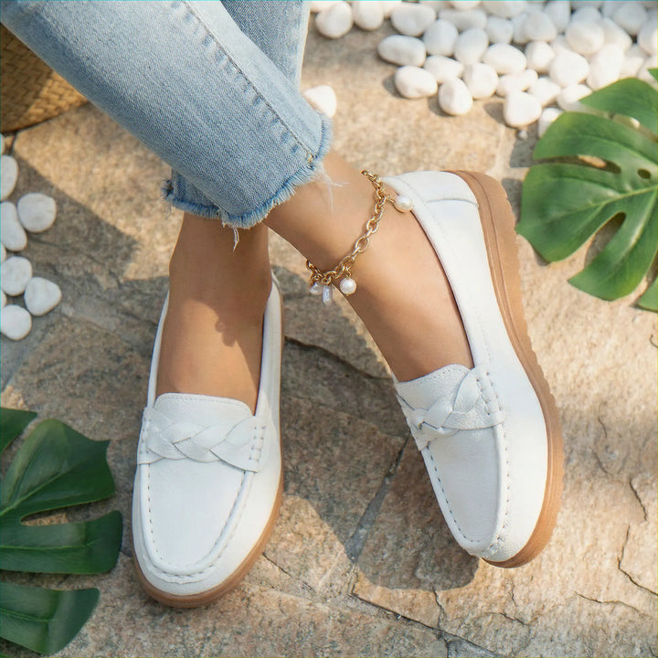 Orthopedic arch support women's wide fit loafers for ultimate comfort.