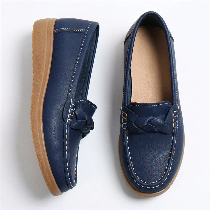 Stylish women's wide fit loafers with arch support for ultimate comfort.