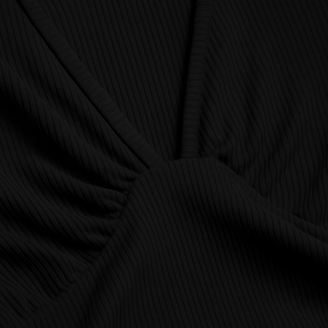 Sleeveless wide-leg jumpsuit for women, offering a relaxed, comfortable fit and elegant summer style.