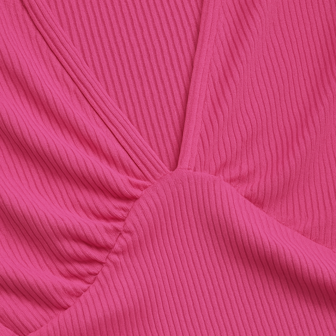 Modern women's wide-leg jumpsuit, sleeveless, ensuring effortless style and all-day comfort.