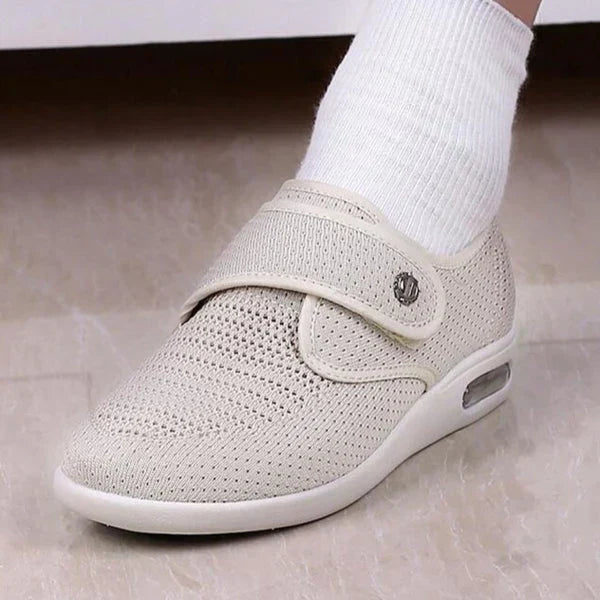Women's wide orthopedic diabetic shoes. Comfortable, adjustable design with foot support for swollen feet.