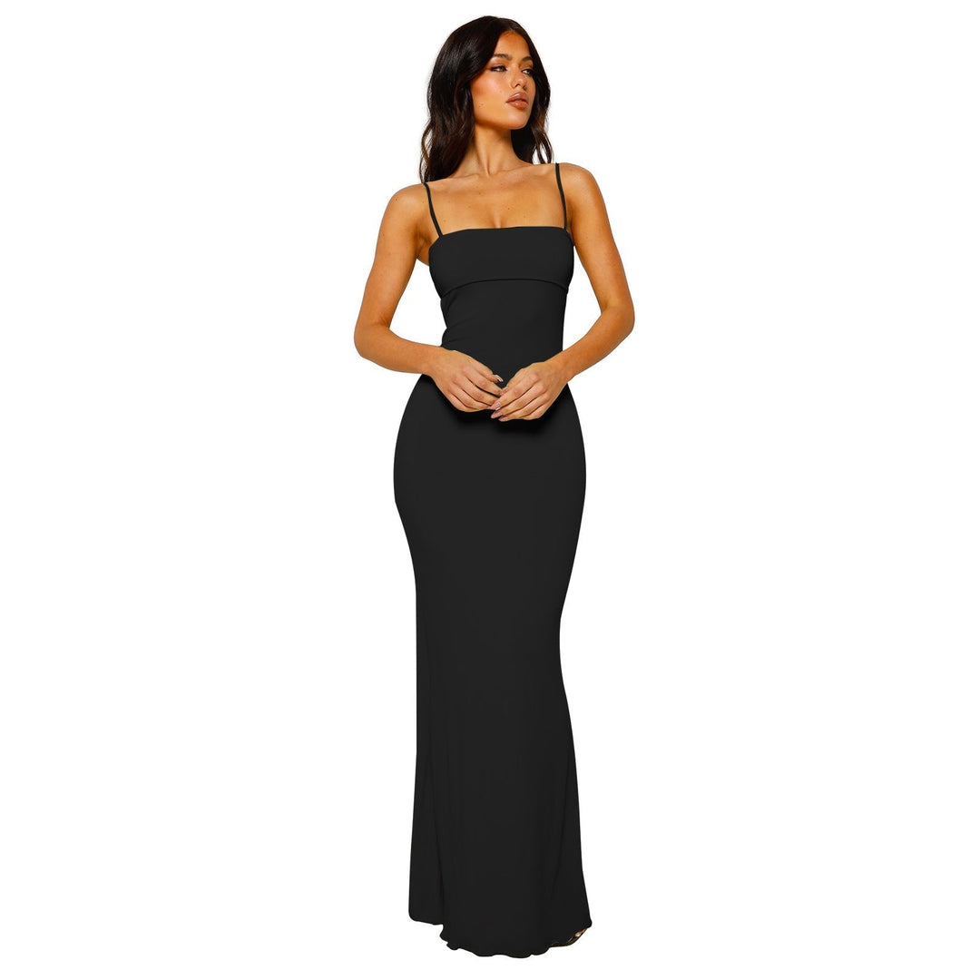 Sophisticated women's backless maxi gown, ideal for formal parties & special occasions.